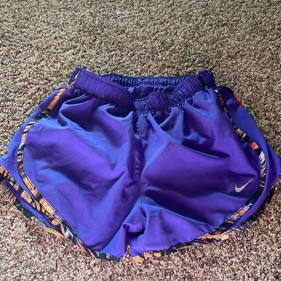 Nike shorts  - Picture 1 of 2